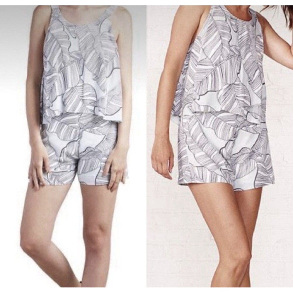 Paper Crown Palm Leaf Print Morocco Shorts Romper Size Medium